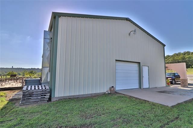 7374 W 51st St, Tulsa, OK 74107